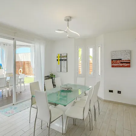 Cristianos Villa