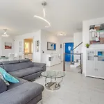 Cristianos Villa *